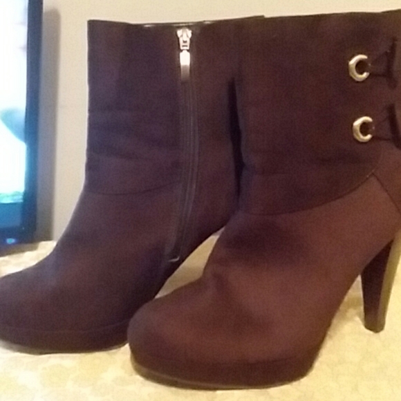 Lime Light Boots - Picture 2 of 4